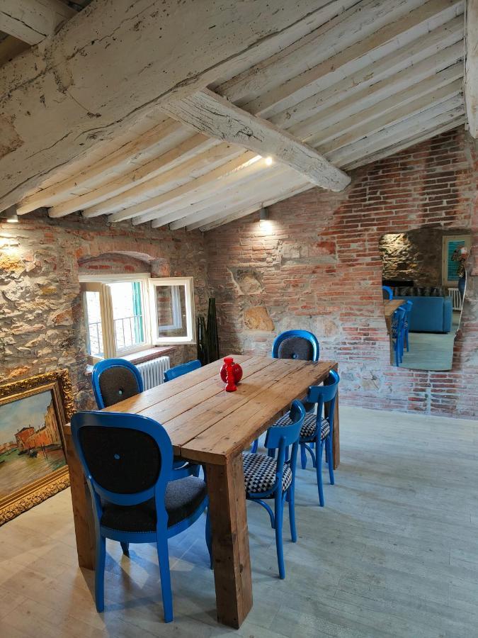 Inside The Maison d'hôtes Lucques