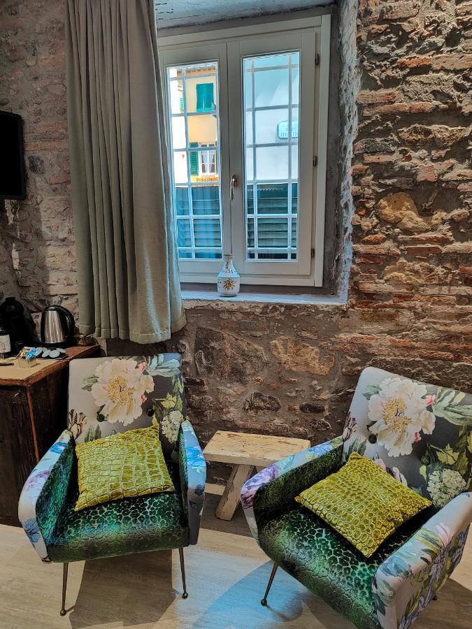 Inside The Maison d'hôtes Lucques