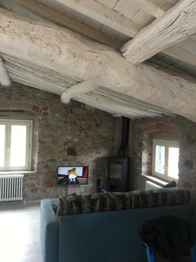 Inside The Maison d'hôtes Lucques